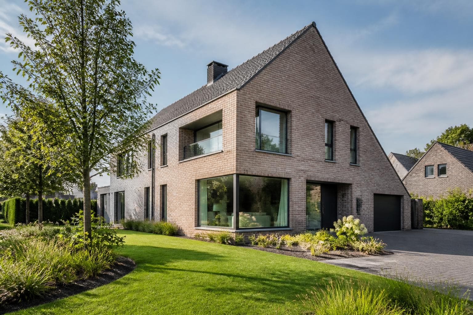 Modernes Einfamilienhaus in Münster, Nordrhein-Westfalen mit hochwertigen Fenstern
